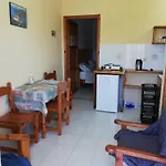 Apartment Lakis *
