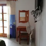 Lakis 公寓 *